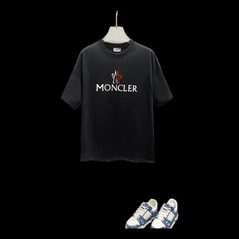 Moncler T-shirt