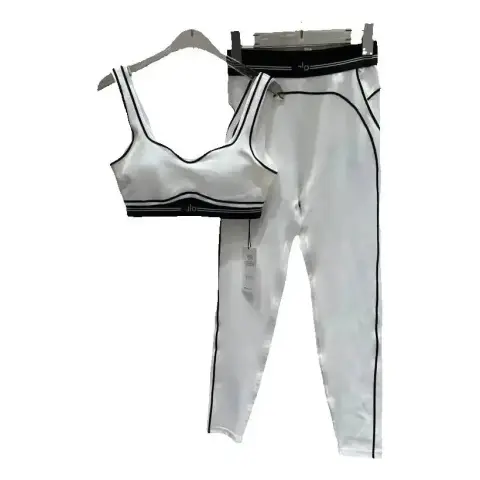 Alo Yoga trousers set