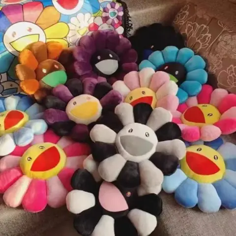 Colorful Sunflower Pillow, Trendy Ornament, Sofa Cushion, Back Cushion, Plush Toy, Home Decoration