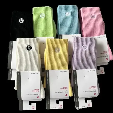 Lululemon Mid‐calf sports socks