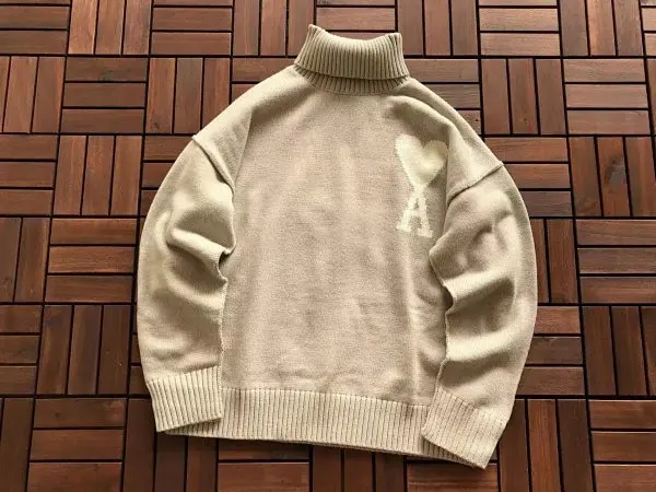 AMI Sweater