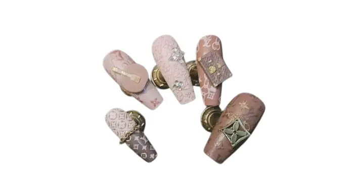 LV Nail Art