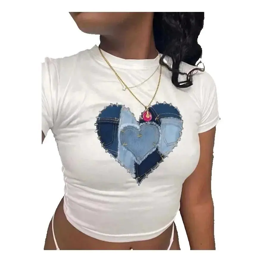Short form-fitting T-Shirt