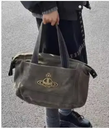The Queen Mother's Second-Hand Bag