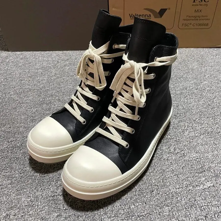 Rick Owens Jumbo Lace Blacked out