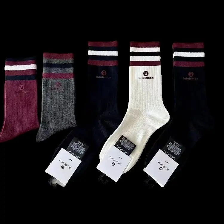 Lululemon Mid‐calf sports socks