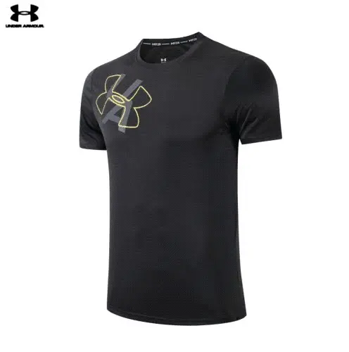 Under Armour T-shirt