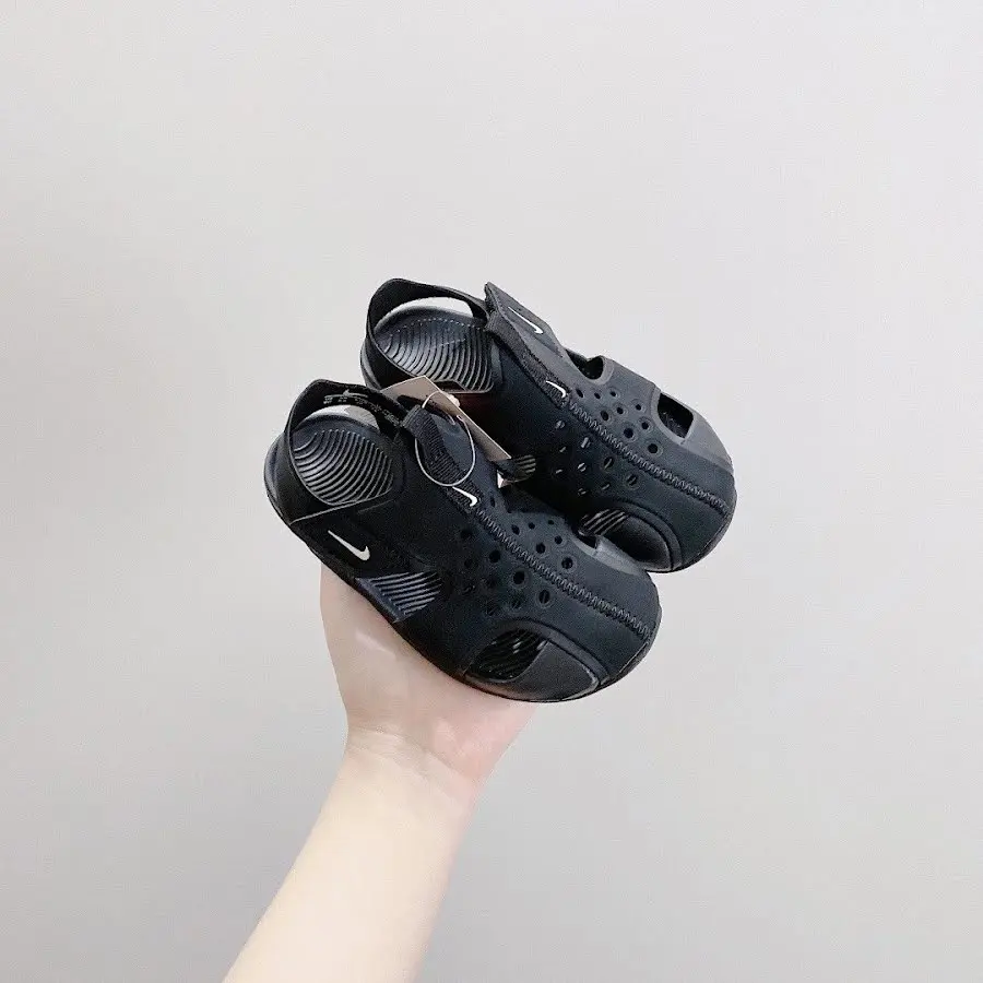 Nike children's Slippers Shoes