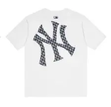 MLB T-shirt