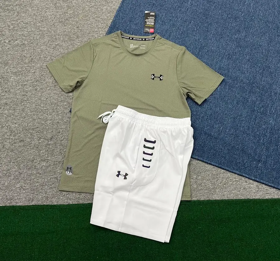 Under Armour T-shirt & Shorts Set